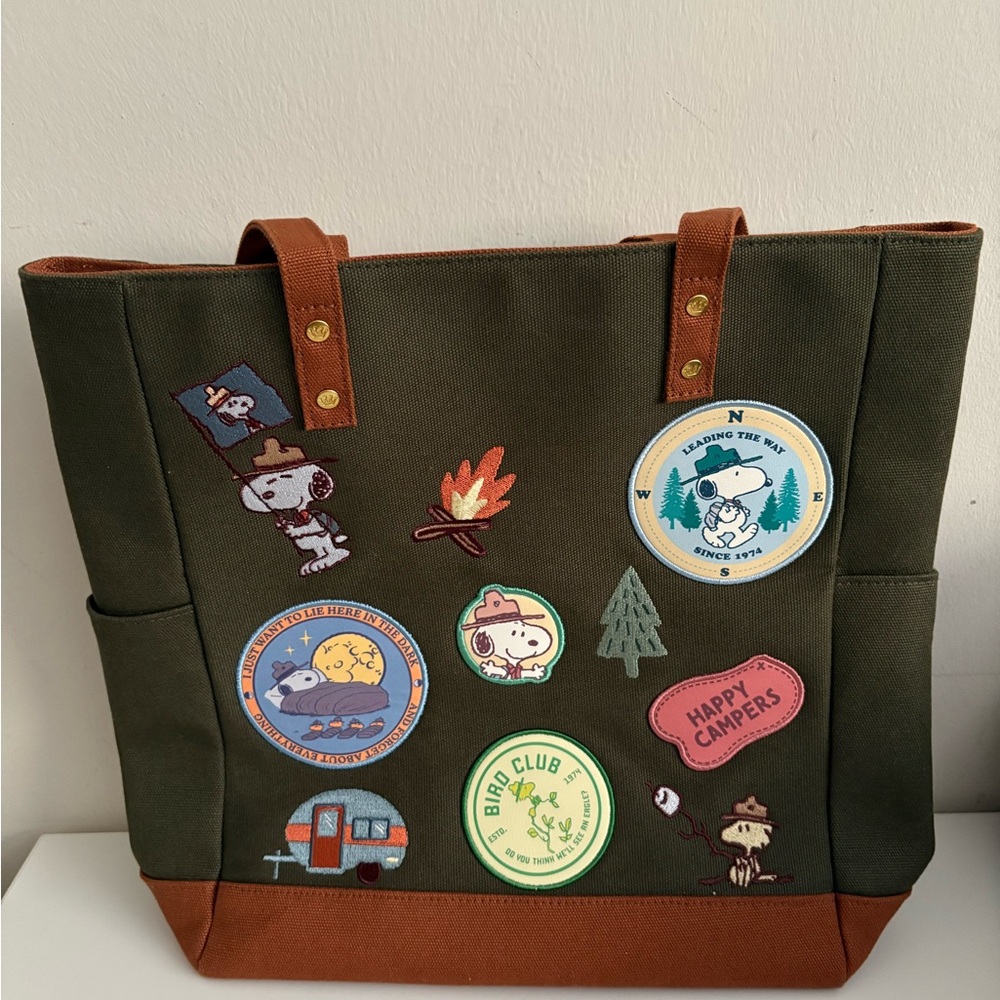 💚LOUNGEFLY-  Peanuts Snoopy Beagle Scouts Patch Tote – BoxLunch Exclusive